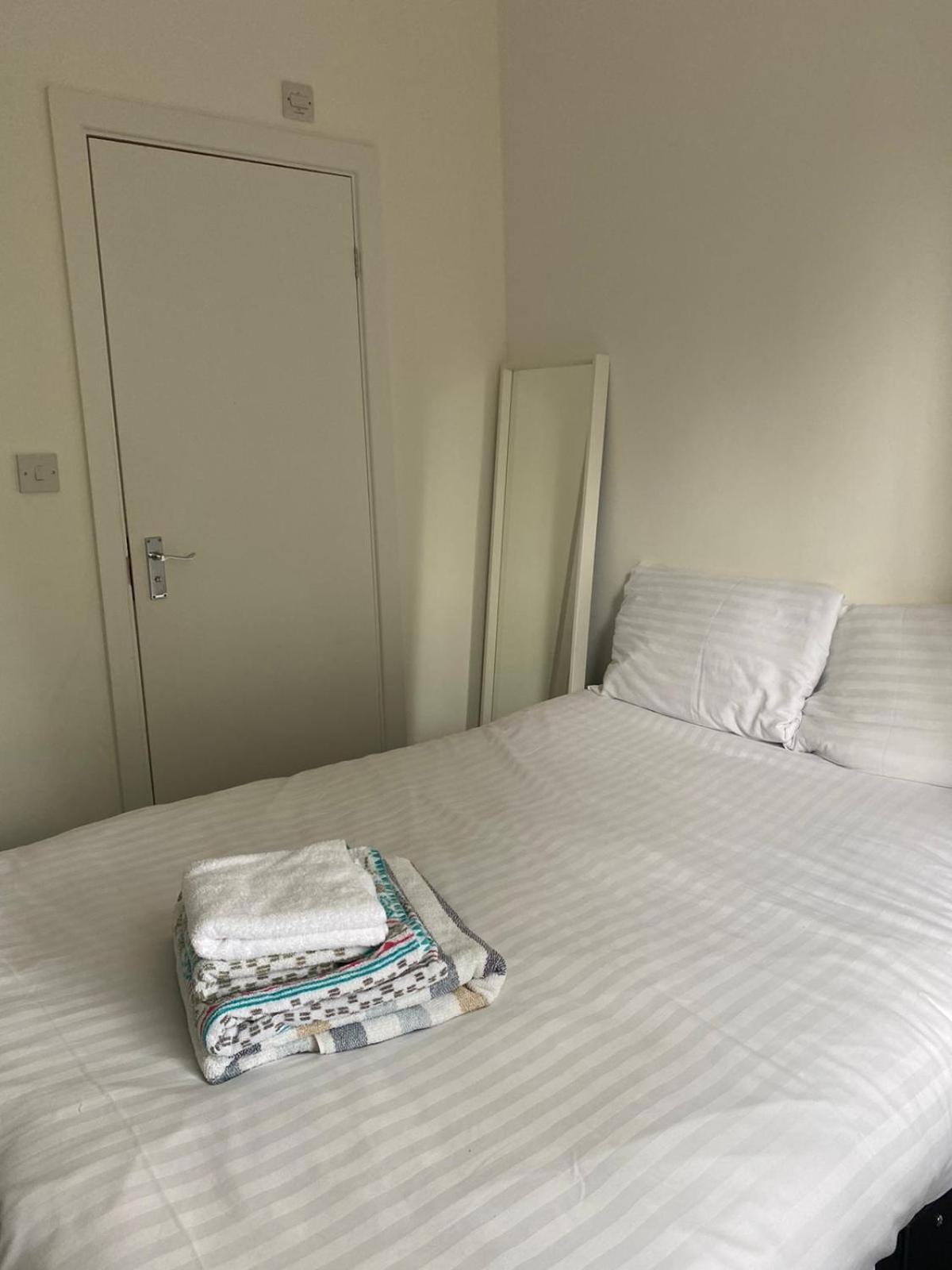 Waylen Street Suites Reading Bilik gambar