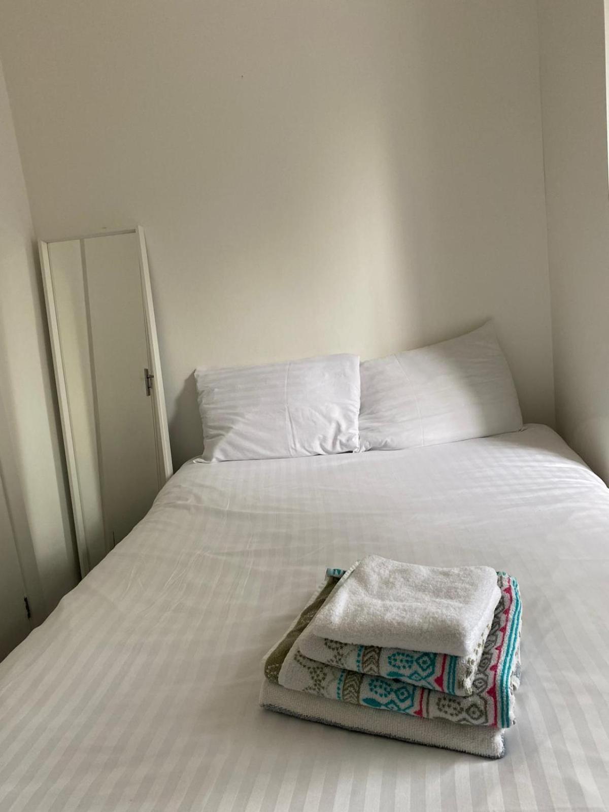 Waylen Street Suites Reading Bilik gambar